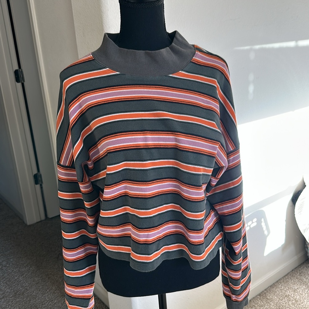 Wild fable, long sleeve crop